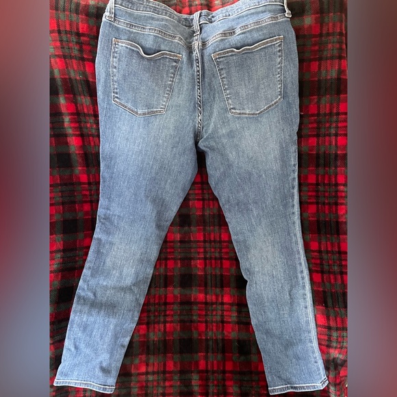 High Rise Skinny Jeans- 14/32R Universal Thread - Picture 3 of 4